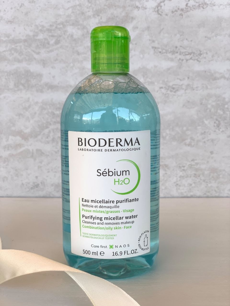 محلول پاک کننده Sebium H2O مناسب پوست چرب و مختلط 500میل بایودرما