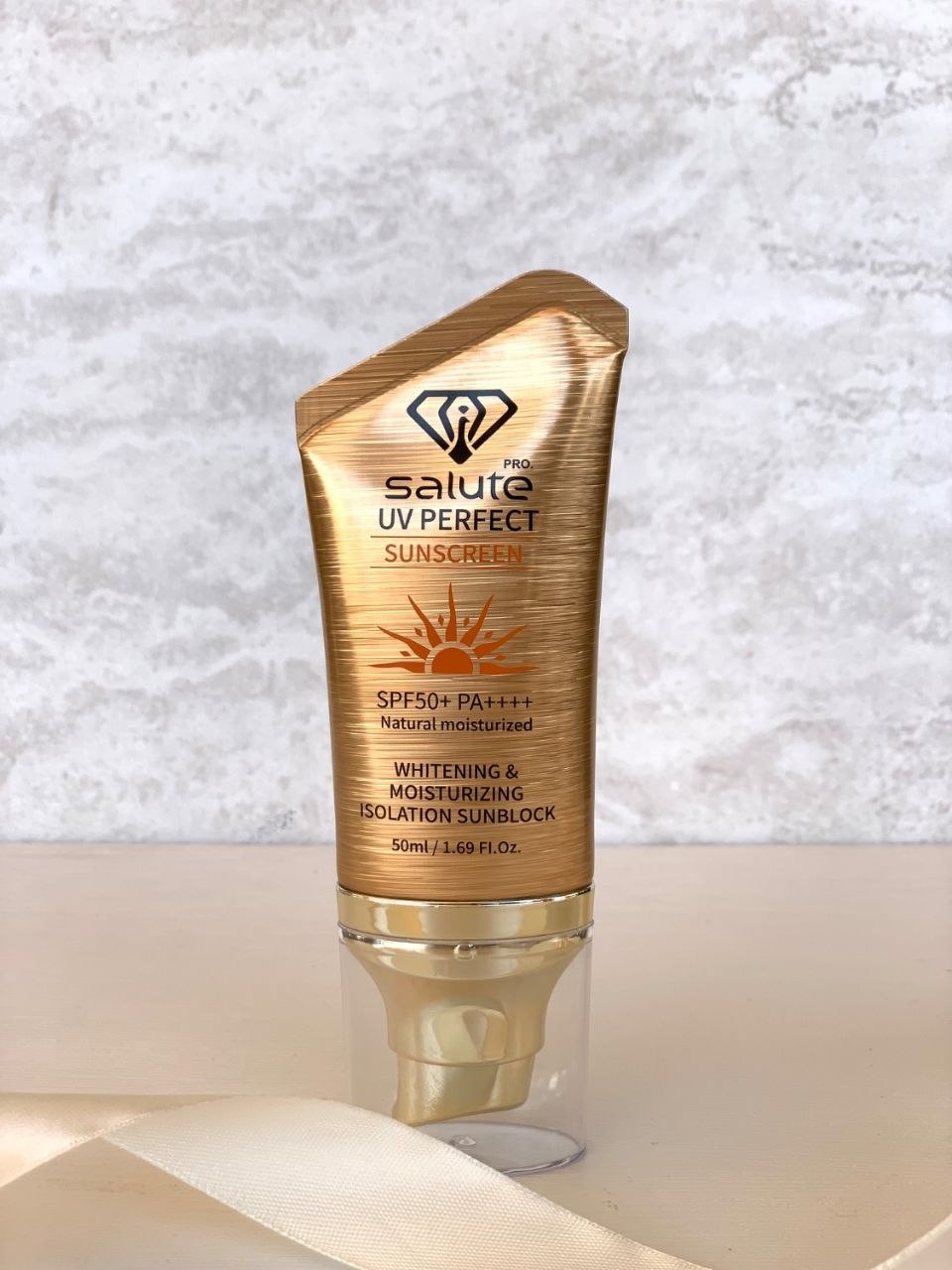 کرم ضدآفتاب و مرطوب کننده سالوته پرو +UV Perfect SPF50